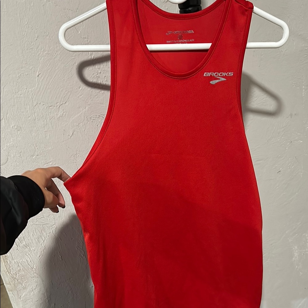 Brooks mens Red Tank Top-large